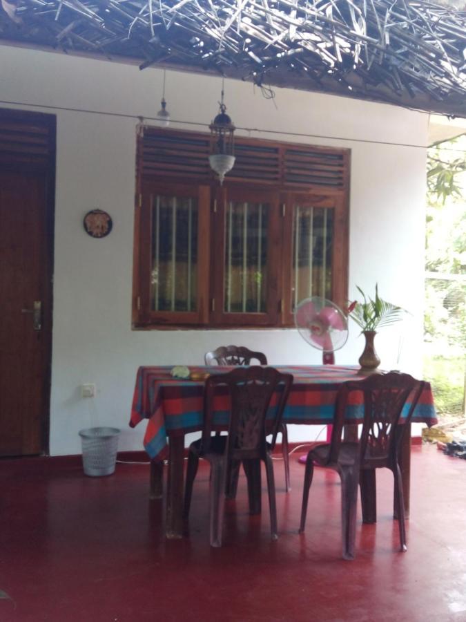 Yunal'S Place Matara Exterior photo